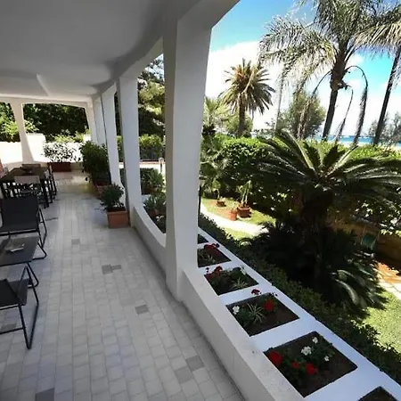 度假居 Azzurra Beachfront Mondello - *